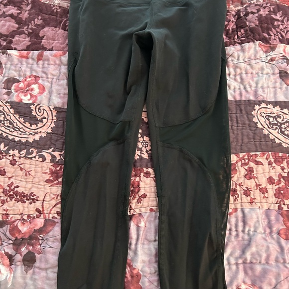 Alo Yoga Crop Pant with Mesh Small - Picture 3 of 11